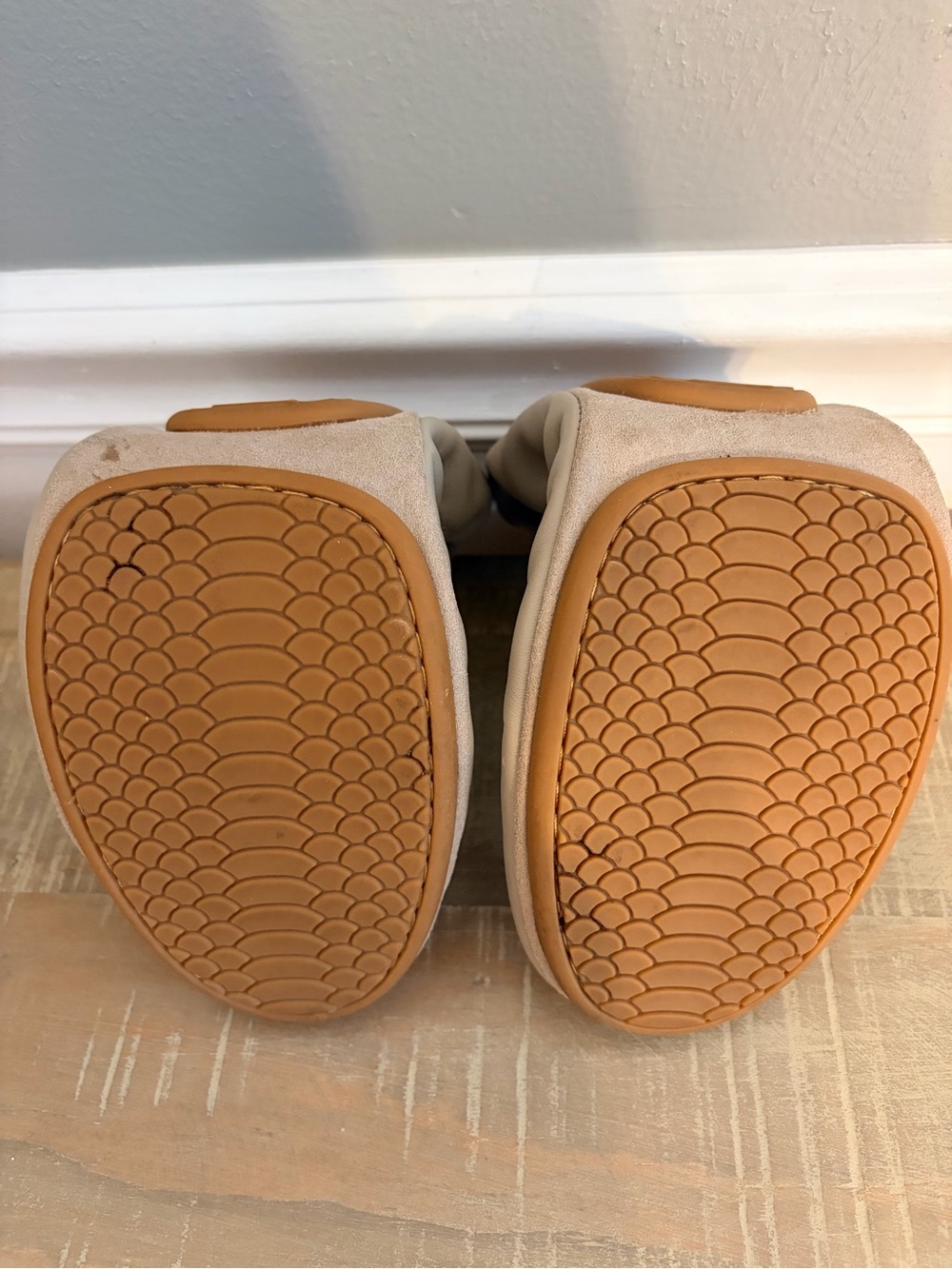 Yosi Samra Women’s Samara Foldable Ballet Flat in Tan Nude Leather, Size 9 - Picture 4 of 7